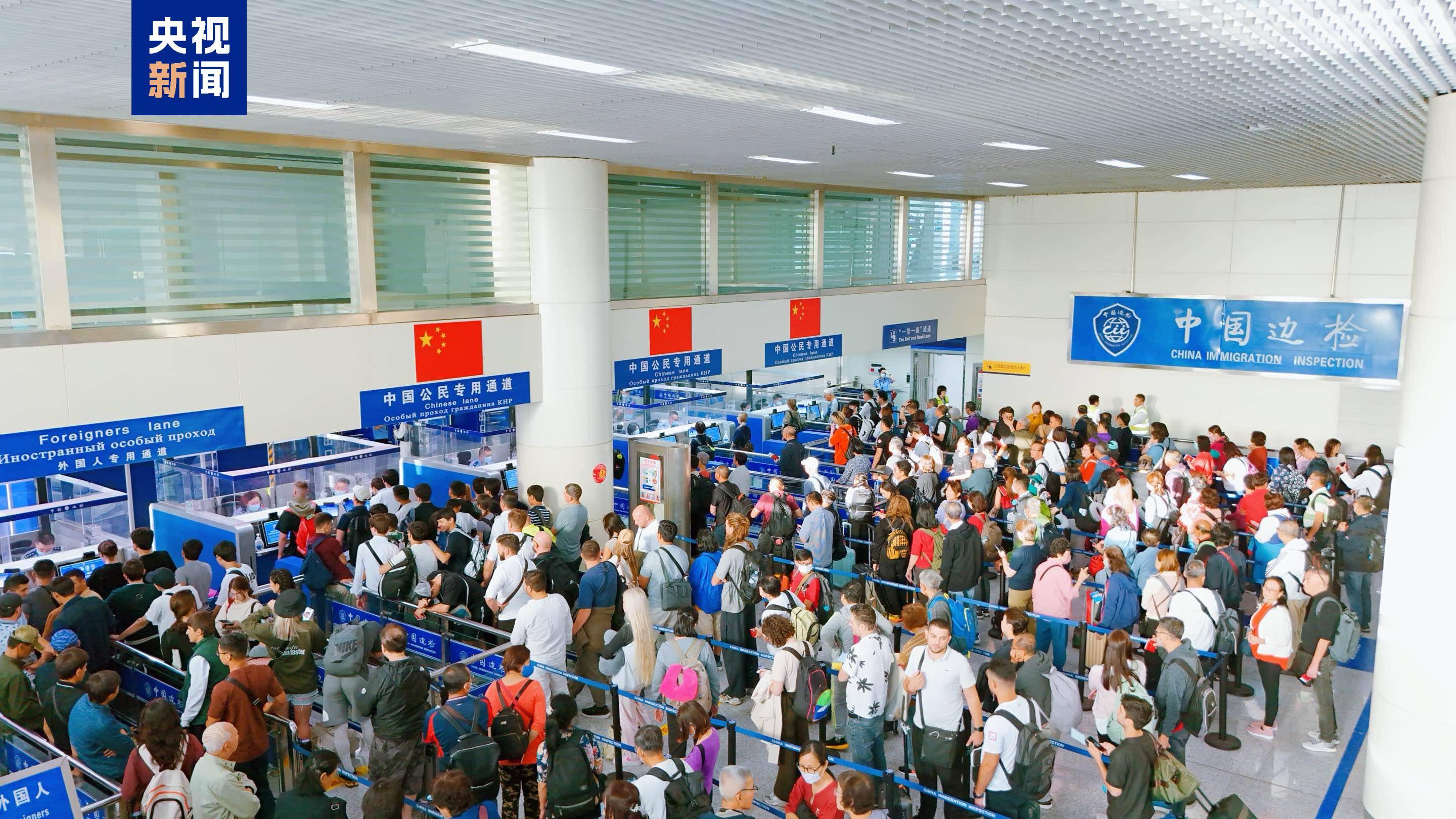 入境游火熱！新疆迎來首個免簽入境的馬來西亞旅游包機